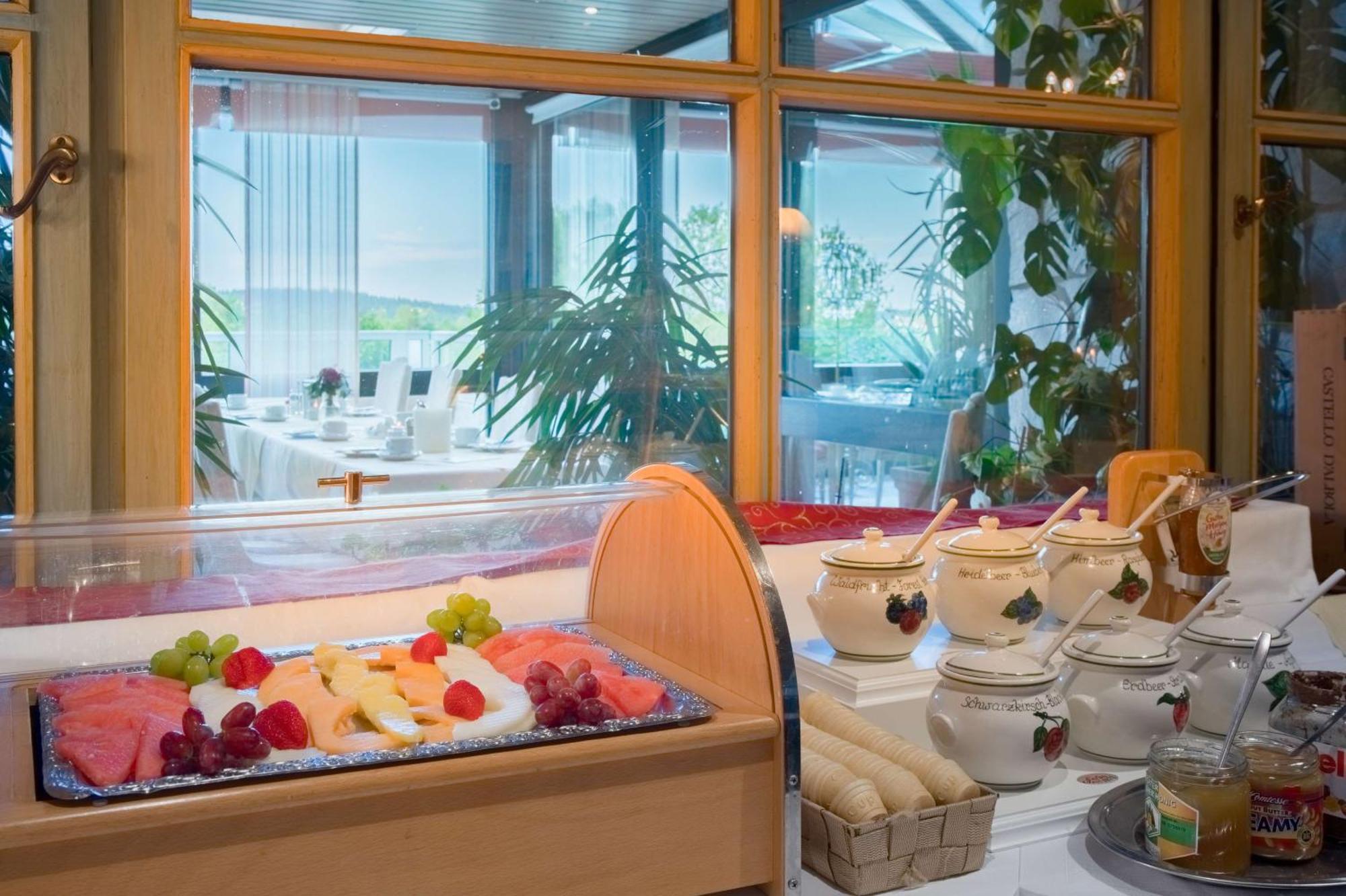Sure Hotel By Best Western Rhoen Garden Poppenhausen Eksteriør bilde